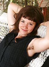 All natural Odette has a big hairy bush